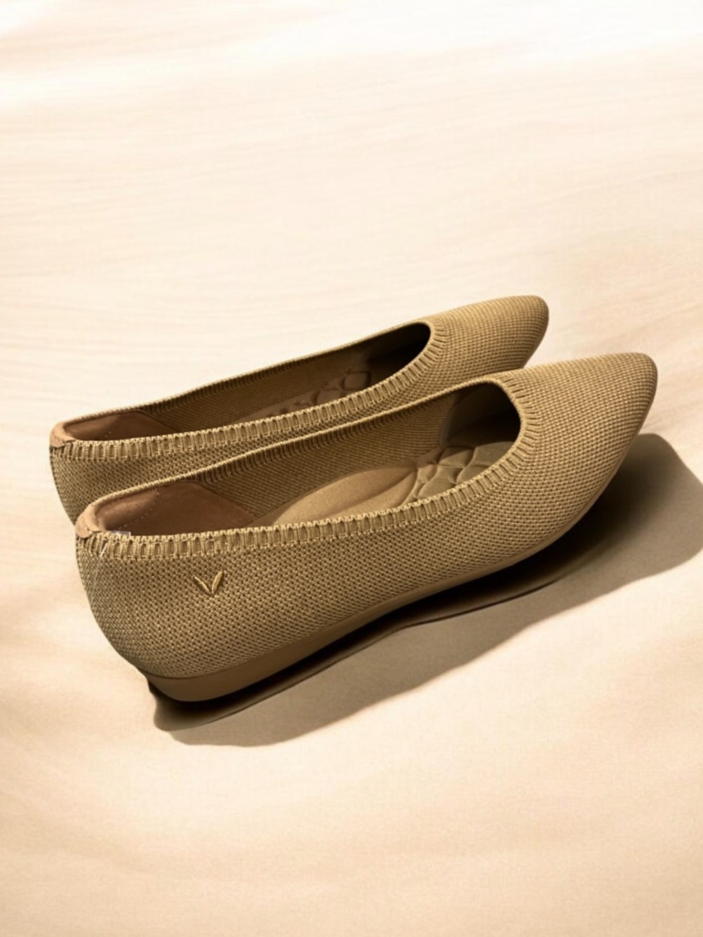 Vivaia Aria 5 Lightweight Pointed Toe  Ballet Flats Size 39.5